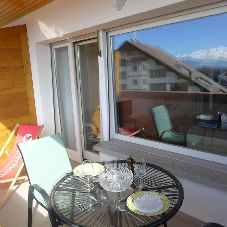 Eperon B 22 By Interhome *