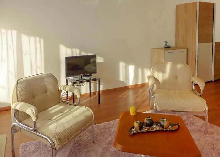 Eperon B 22 By Interhome Daire *