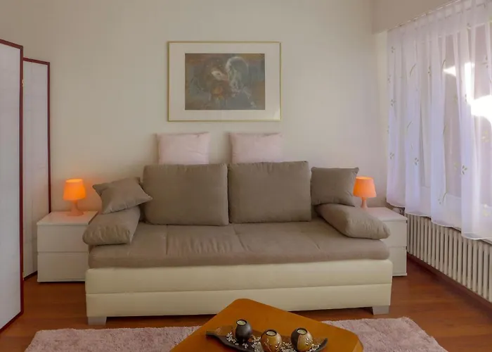 Eperon B 22 By Interhome