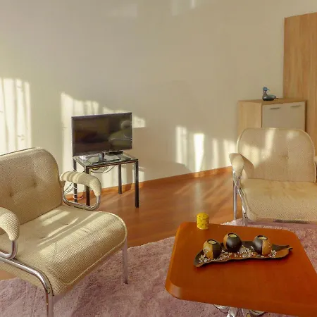 Eperon B 22 By Interhome Apartamento *